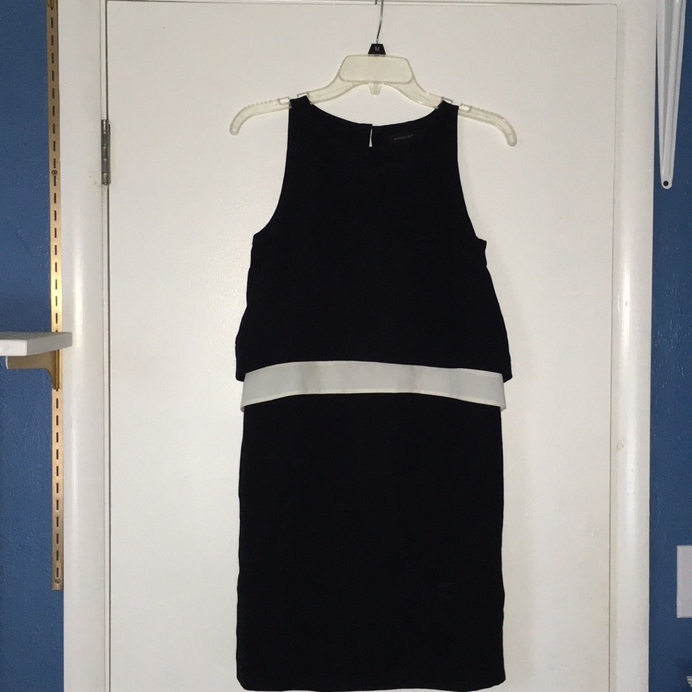 Banana Republic Black and white dress. Size 0